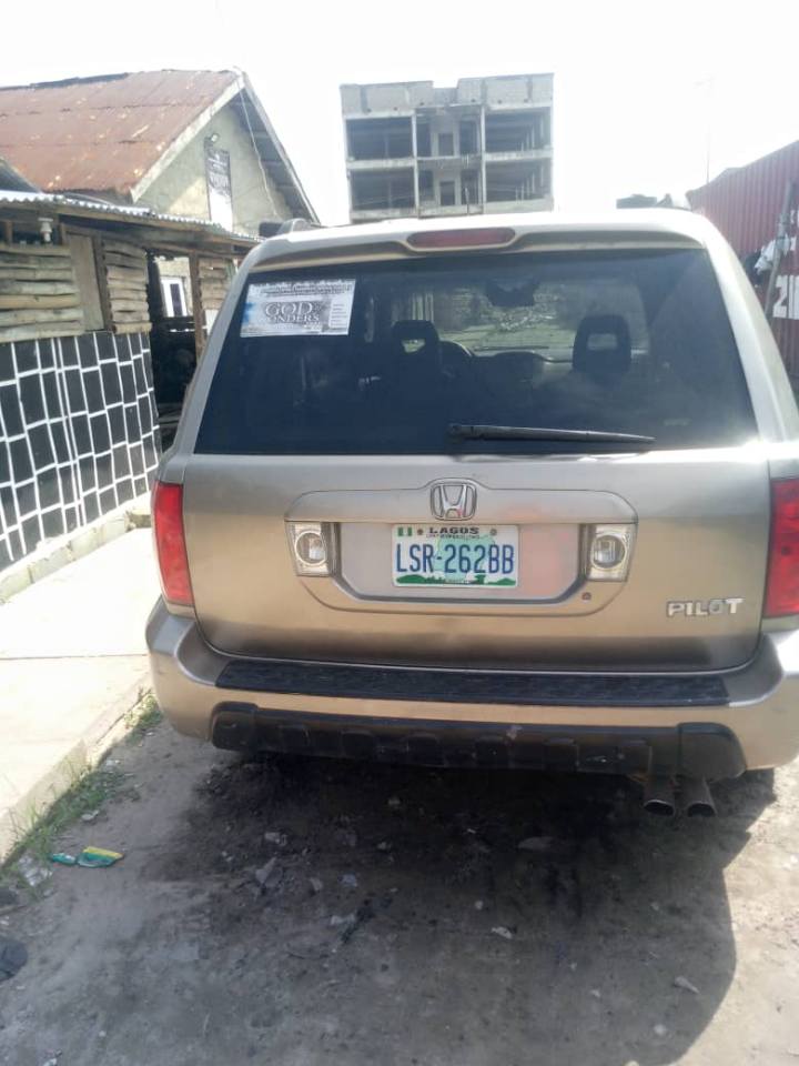 A picture of Honda pilot 09