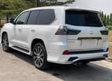 A picture of Lexus LX570 2020