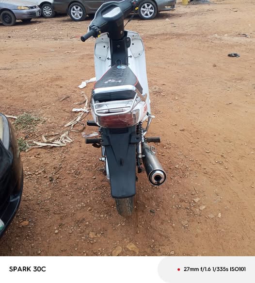 A picture of Jinchen rubber rubber with Sound Engine Good tyres Hand starting