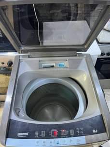 A picture of Washing machine kilo 8 bei 380000