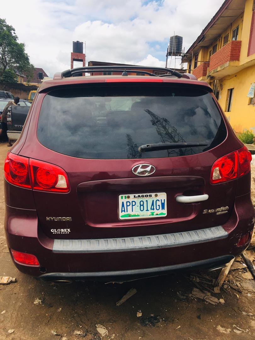 A picture of 2007 Hyundia santefe
