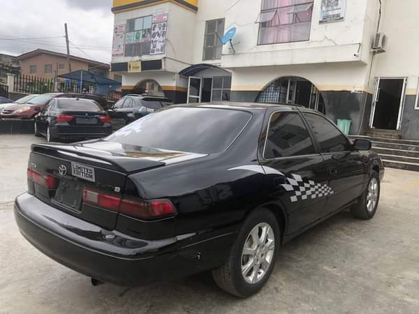 A picture of Toyota Camry Tiny light V4 Engine Good engine good gear