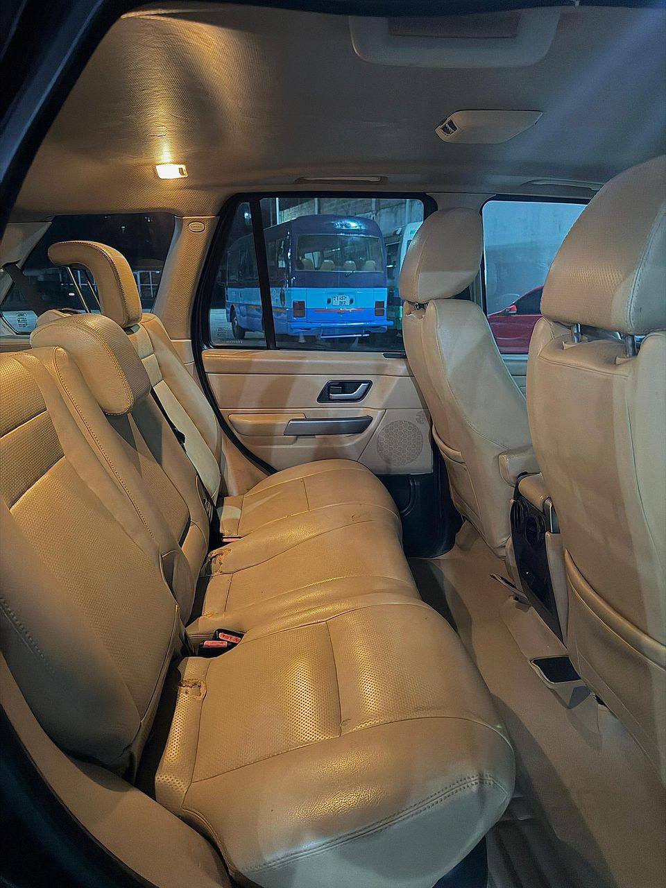 A picture of Range rover sport