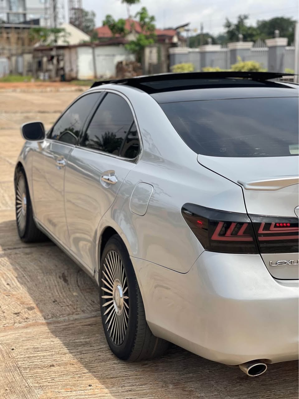 A picture of Lexus ES350 price 11.9m