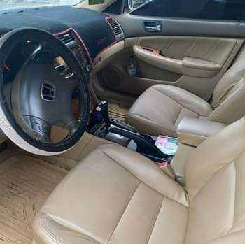 A picture of Honda accord 05 model 4 plugs