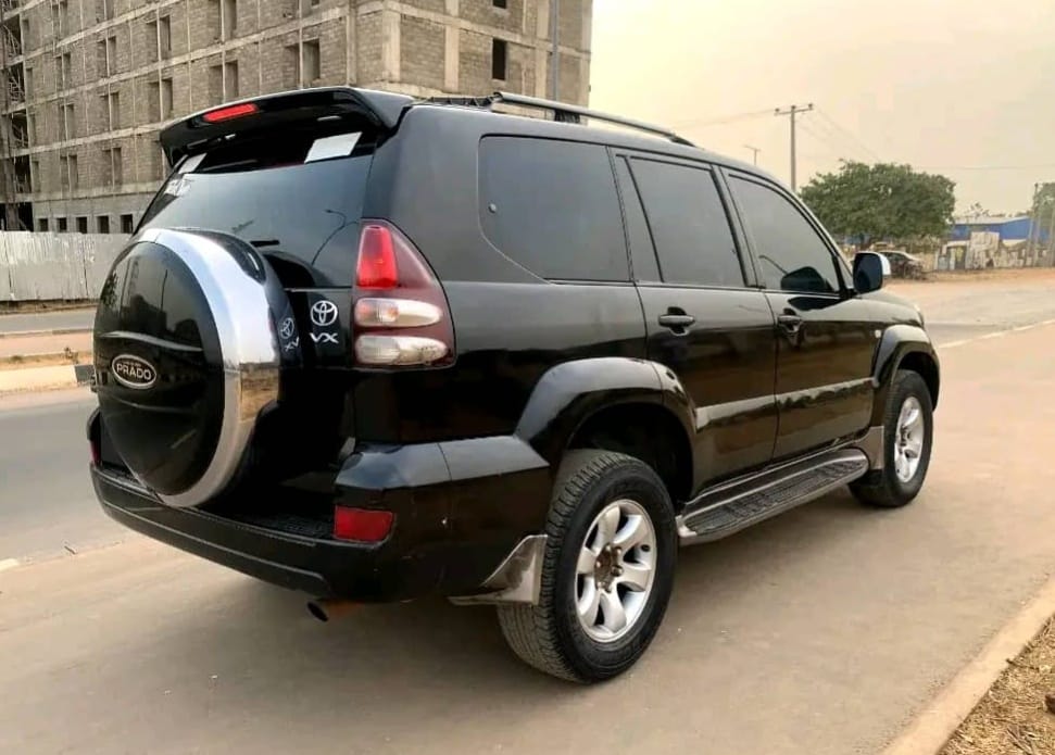 A picture of 2008 Toyota Prado Jeep