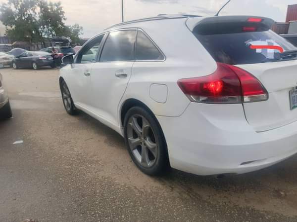 A picture of Clean Registered 2010 Toyota Venza 9 3m net price Keyless
