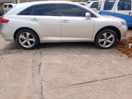 A picture of Admin Please APPROVE Belgium Grade 2010 Toyota Venza Thumbstart 12