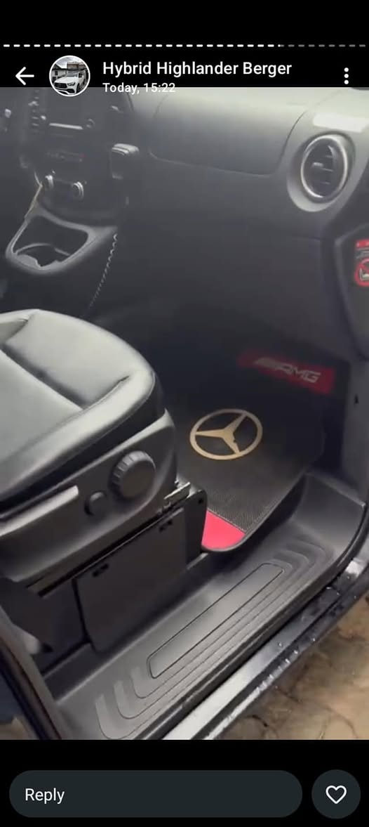 A picture of 2017 Benz vito bus registered