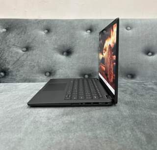 A picture of Dell 7410