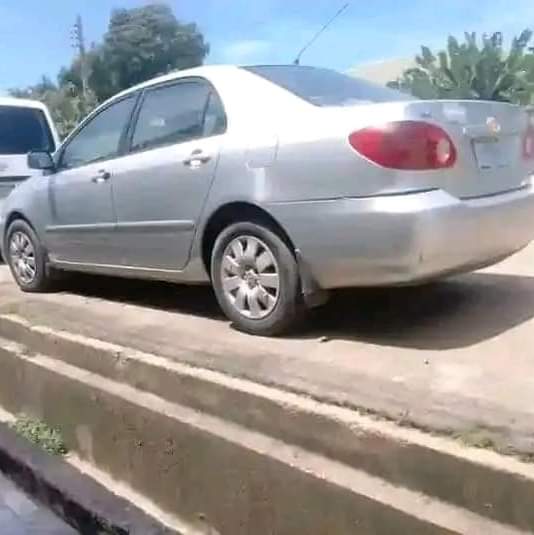 A picture of Toyota Corolla 2004