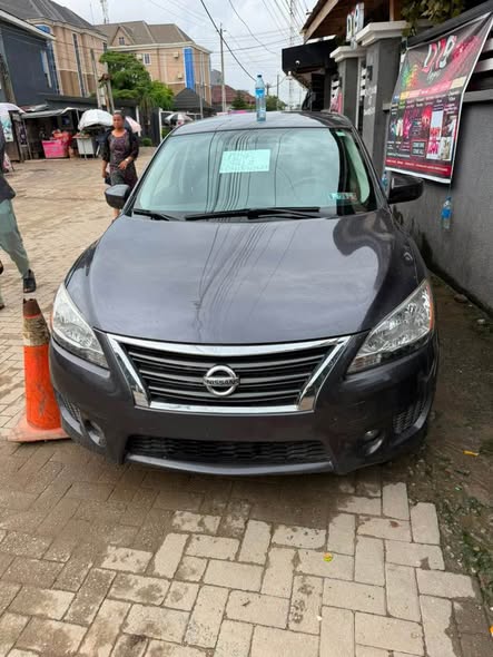 A picture of Tokumbo 2013 Nissan Sentra