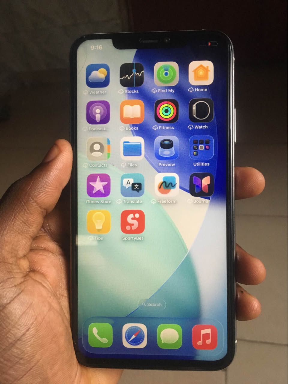 A picture of iPhone 11 promax