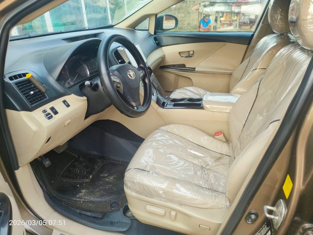 A picture of 2010 Toyota venza