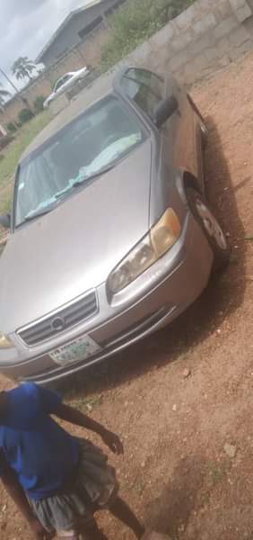 A picture of TOYOTA CAMRY ENVELOPE FIRST BODY PRICE 1 6 ENGINE GEAR