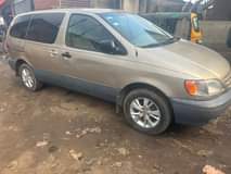 A picture of Toyota sienna 2022 model pure first body very clean Tokubo