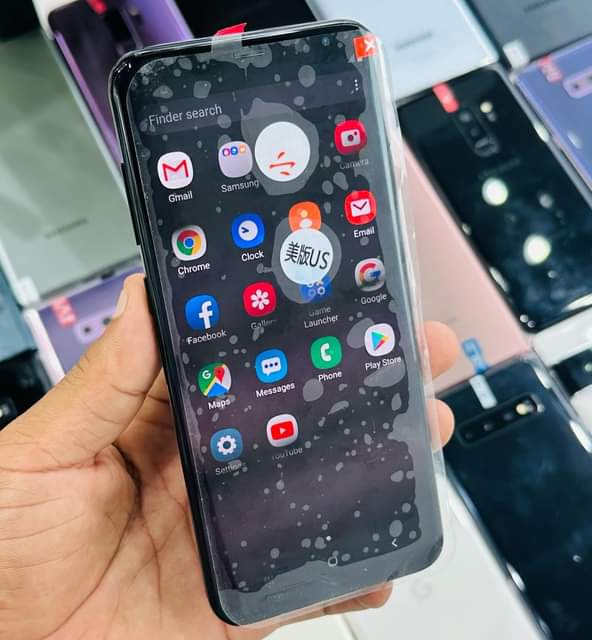 A picture of SAMSUNG GALAXY S8 PLUS BRAND NEW 380K Wa.me 256754873132 With