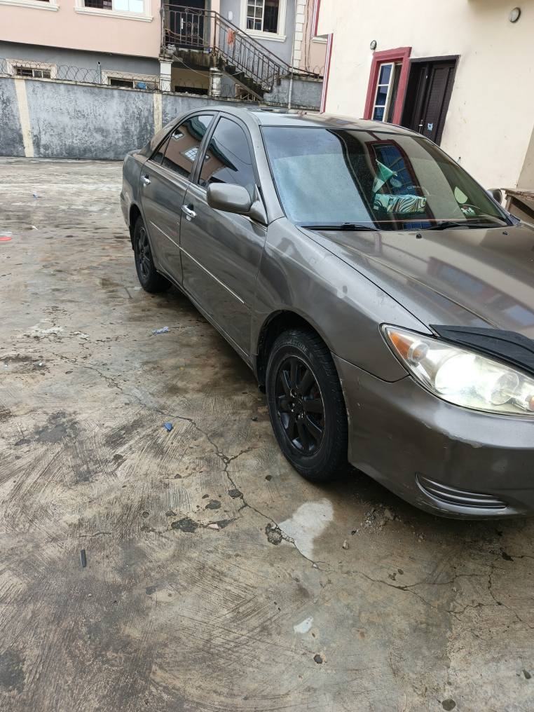 A picture of Toyota Camry Xle V6 2002