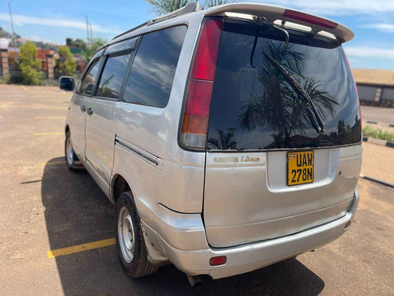 A picture of Noah 12.5m call 0701488581 WhatsApp 0776417404