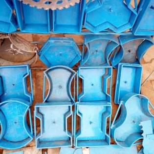 A picture of Paver moulds 0704857923