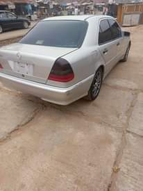 A picture of Mercedes C280