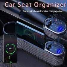 A picture of Car Gap Filler Organizer met ingebouwde draadloze oplader