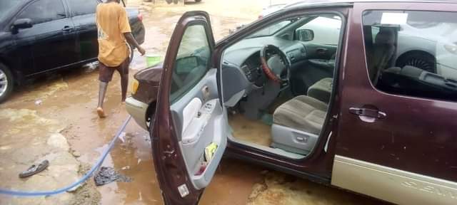 A picture of TOYOTA SIENNA FOR SALE PURE FIRST BODY PAN NOTE THE