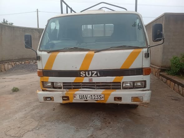 A picture of 1998 Isuzu isuzu