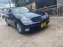 A picture of Toyota crown