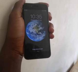 A picture of Iphone 6plain Bh 100 No kipengere Bei 145k Inbox tuyajenge