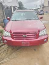 A picture of 2004 Toyota Highlander 4plug