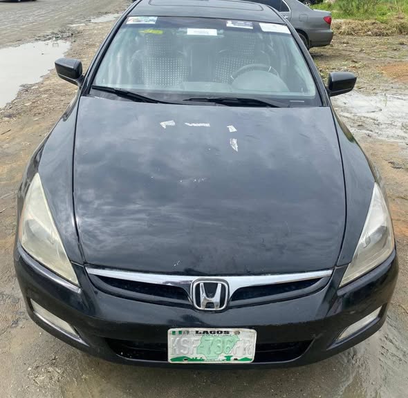 A picture of HONDA D C