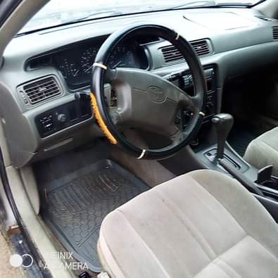 A picture of Toyota Camry tiny Light available with everything working perfectly fine