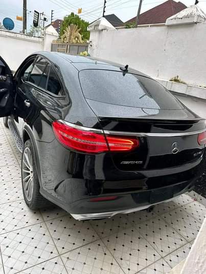 A picture of DISTRESS GLE 43 AMG 2018 registered but never used