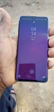 A picture of Samsung galaxy s10 plain clean sanaaaaaaa