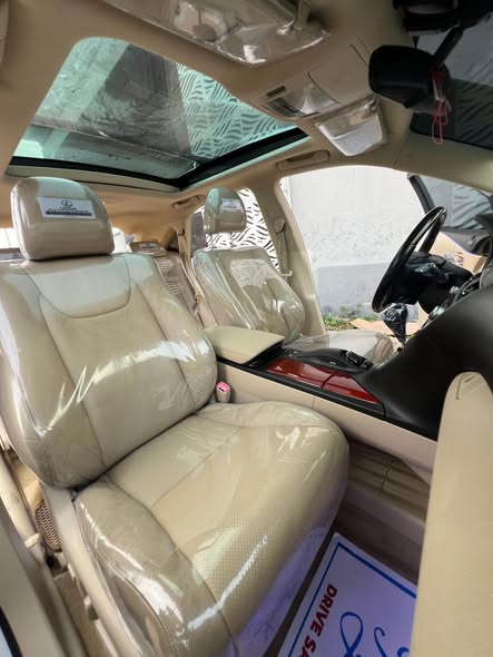 A picture of Lexus rx 350 2012