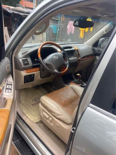 A picture of Very very clean Gx470 as clean as tokunbo Nothing to