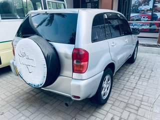 A picture of TOYOTA RAV4 Engine code 1zz Engine capacity 1790cc Full ac