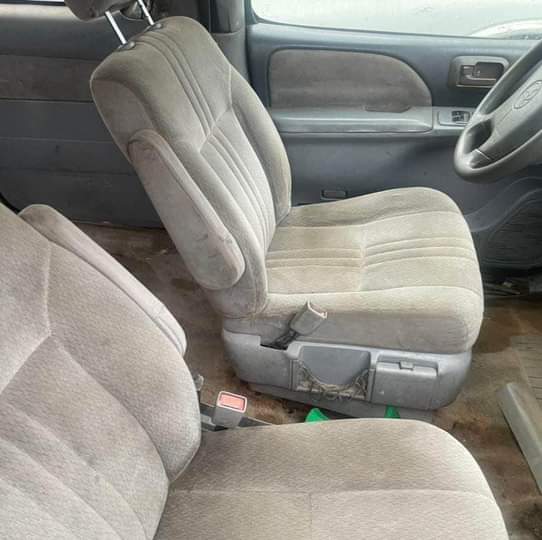 A picture of Used 2002 Toyota Sienna
