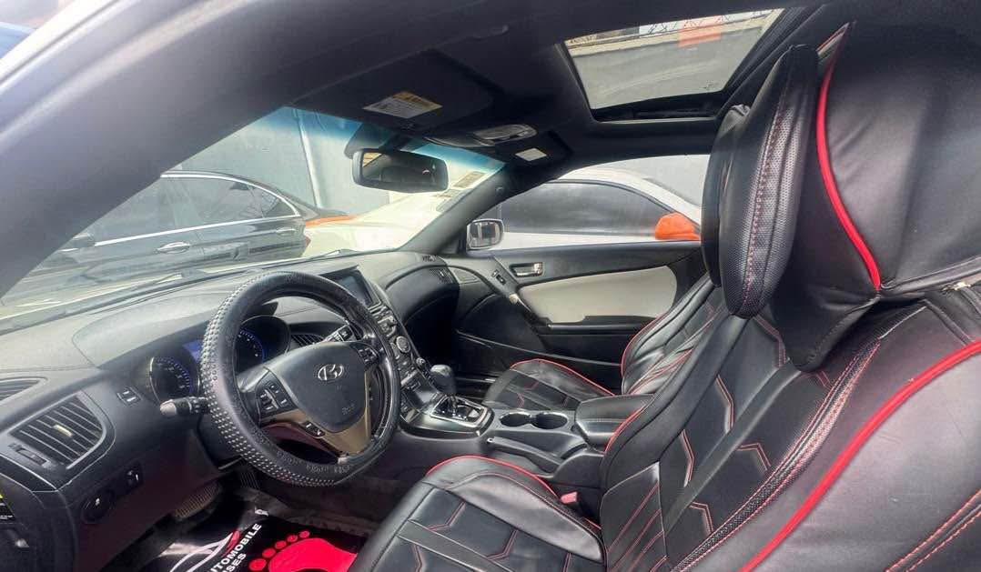 A picture of Registered Hyundai genesis coupe 2013 model Thumb start Touch screen