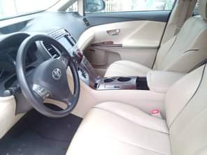 A picture of URGENT SERIOUS BUYERS ONLY Foreign used TOYOTA VENZA Year 2012