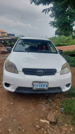A picture of 2005 Toyota matrix Unthampered engine and gear Ac Nids replacement