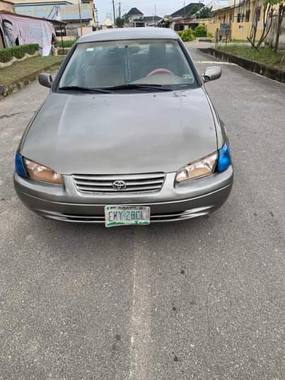 A picture of Toyota Camry nd other s for sell at Ibadan dm