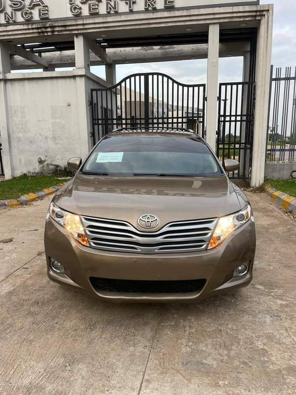 A picture of FOR SALE SUPER CLEAN USED TOYOTA VENZA 2010 MODEL BELGIUM
