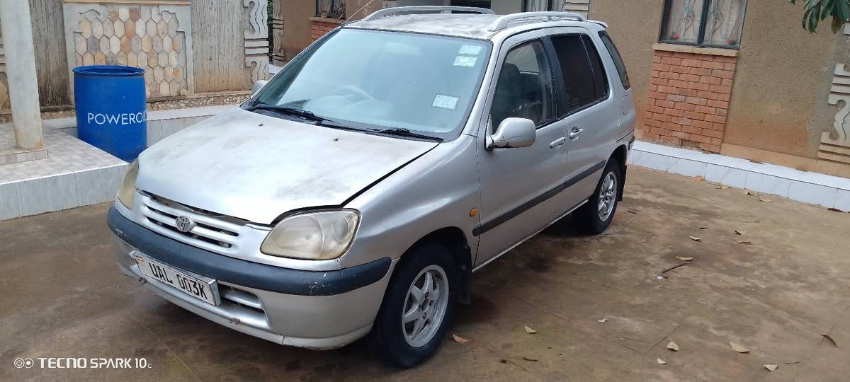 A picture of Toyota Raum UAL 003K