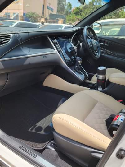 A picture of Toyota harrier