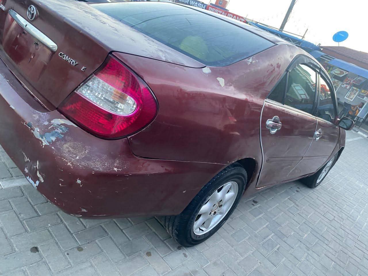 A picture of Awoof dealer market 2004 big daddy Camry fist body pan