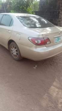 A picture of LEXUS 300 EX