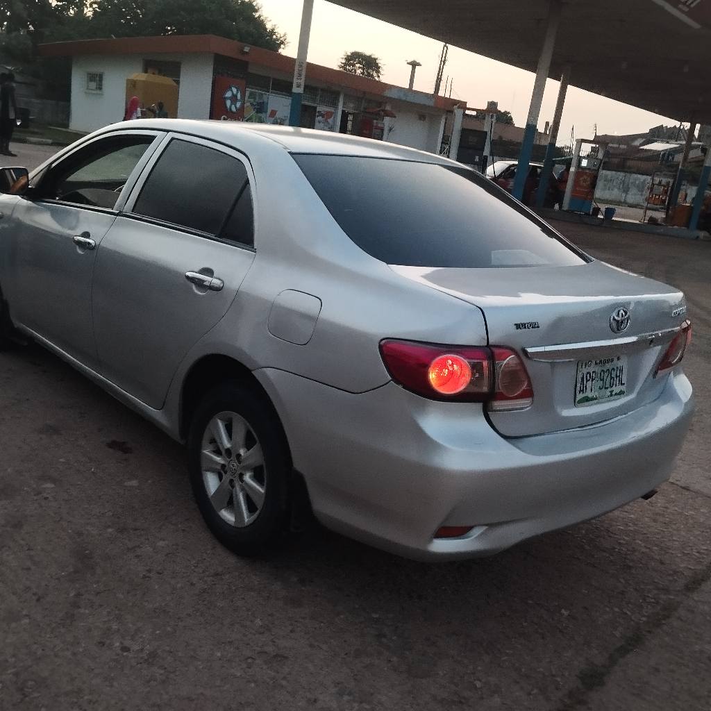A picture of Toyota Corolla 012 4plugs Good engine Good gear selection very