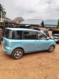 A picture of Toyota sienta